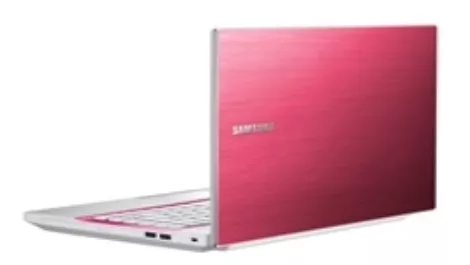 Samsung adds to notebook range