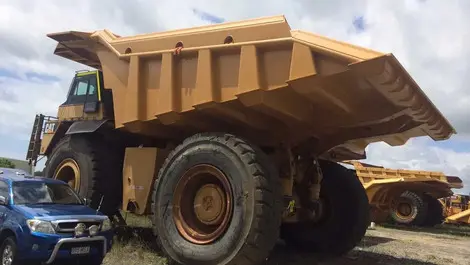Truck runs over mechanic’s vehicle and drives away