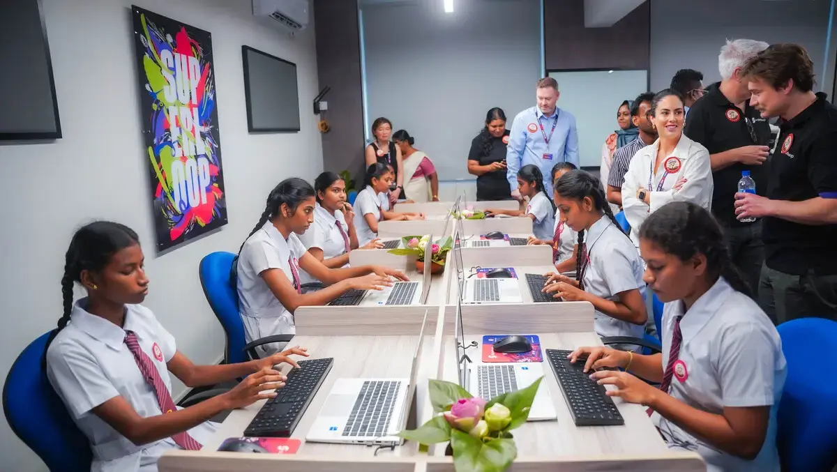 Superloop opens Future Minds Lab at Colombo girls' school